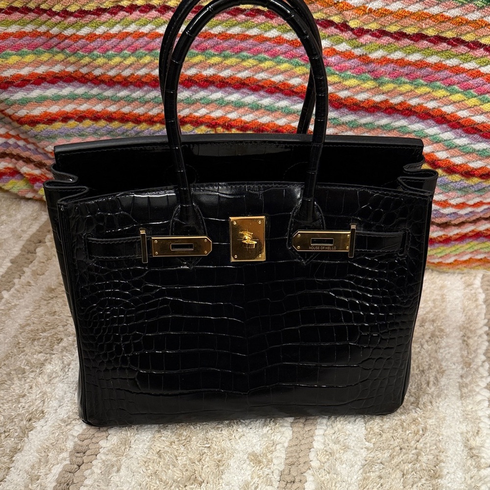 Luxurious Black Crocodile-Embossed Satchel